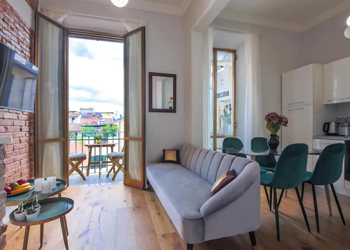 Guido Monaco Contemporary Stylish And Modern